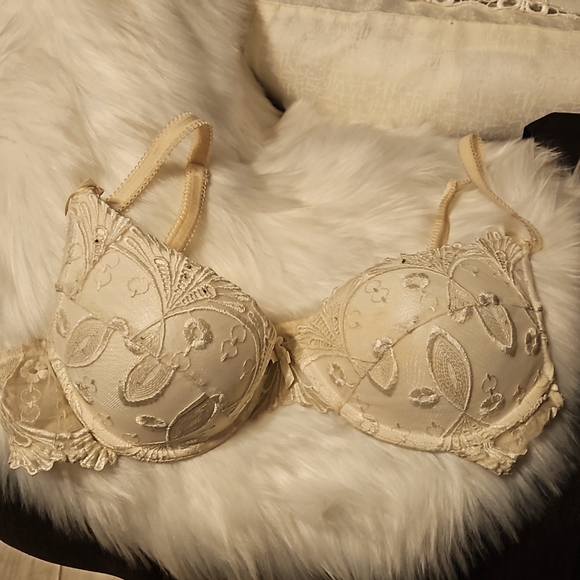 La Vie En Rose Intimates & Sleepwear La Vie En Rose Roselle Off